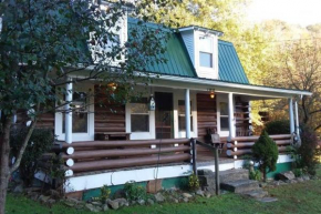 The Lodge - Chestnut Log Cabin & Game Room